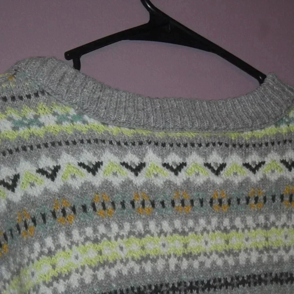 American Eagle Striped Crew Neck Sweater Size Medium - Picture 7 of 11